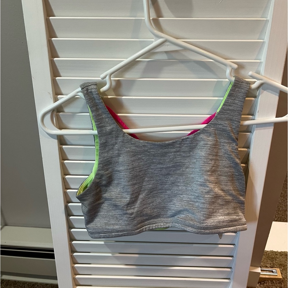 Sports bra